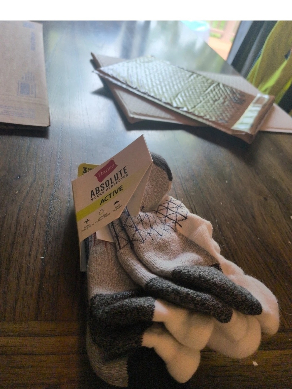 Hanes Men's 3 Pairs Heel Shield Active Socks Size 6-12